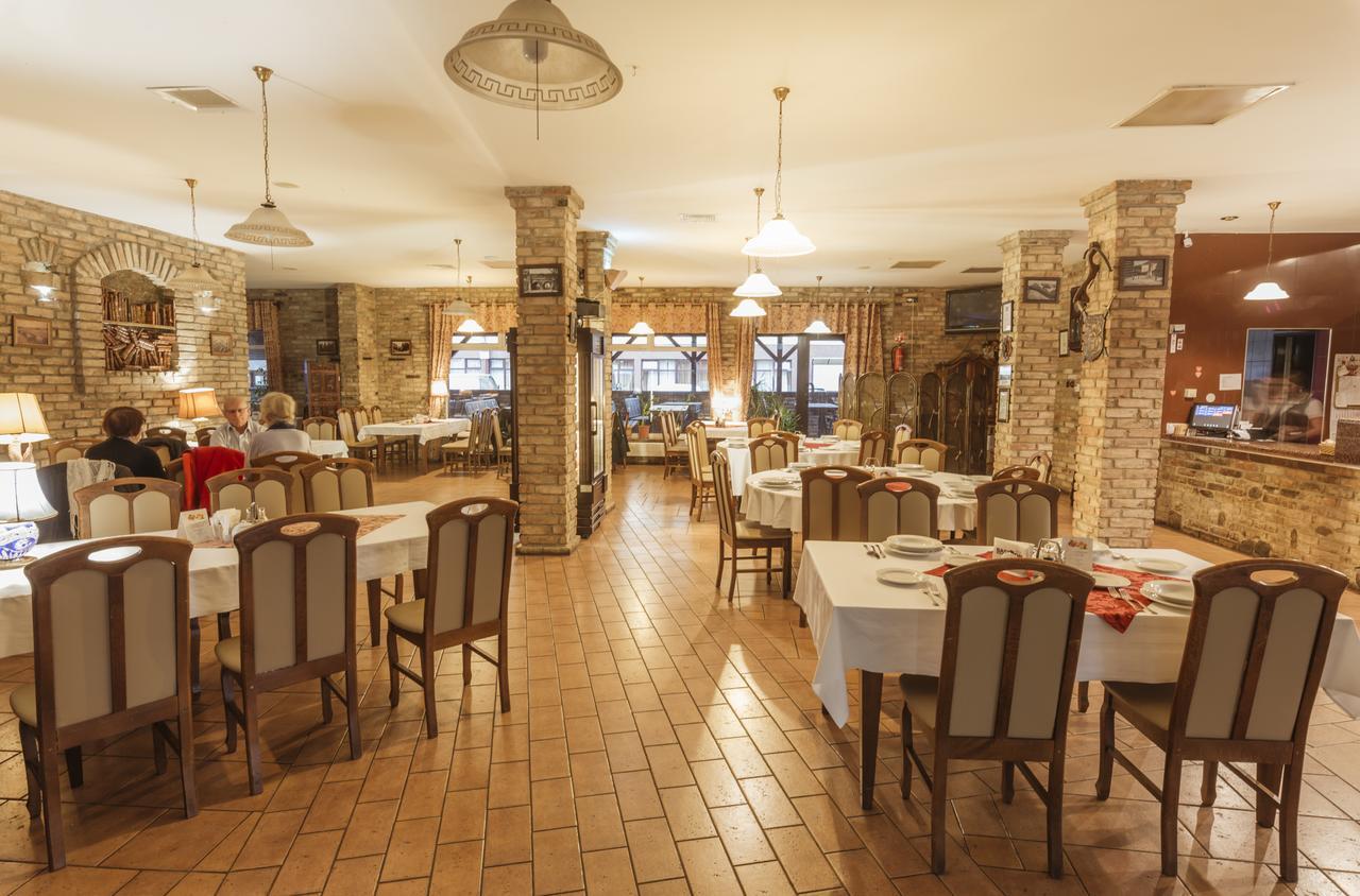 Hotel Bastion Kostrzyn nad Odra Ngoại thất bức ảnh
