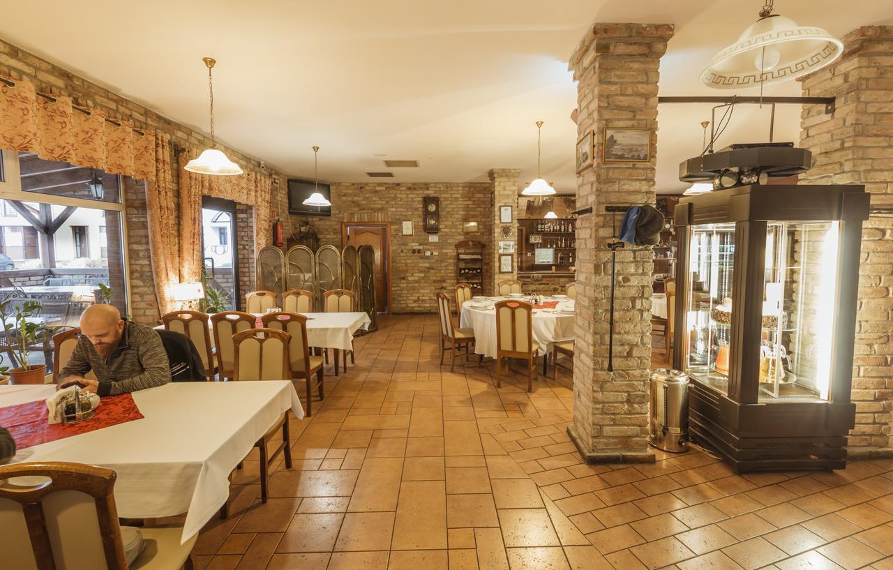 Hotel Bastion Kostrzyn nad Odra Ngoại thất bức ảnh
