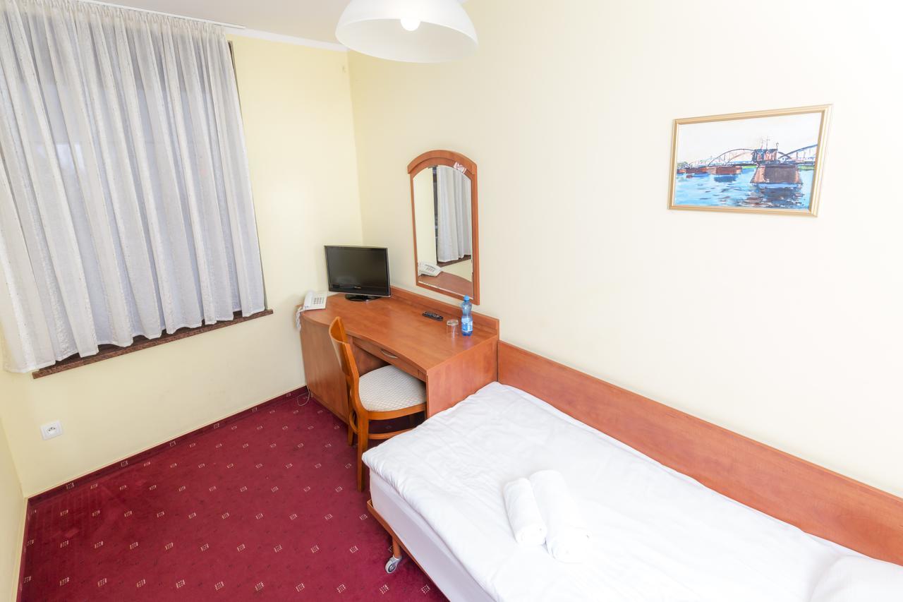 Hotel Bastion Kostrzyn nad Odra Ngoại thất bức ảnh